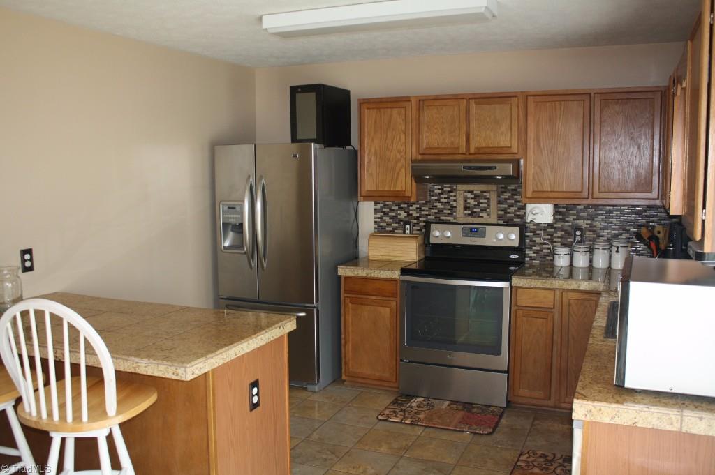 1145 Lowvalley Court Rural Hall, NC 27045 - Photo 6 of 20 Gallery Image 6