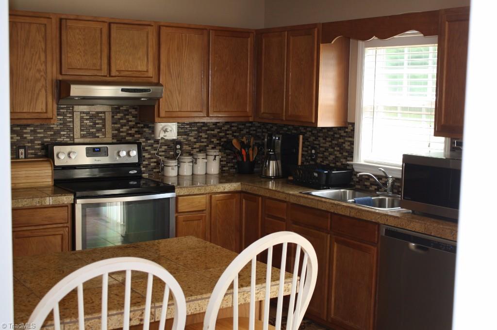 1145 Lowvalley Court Rural Hall, NC 27045 - Photo 7 of 20 Gallery Image 7