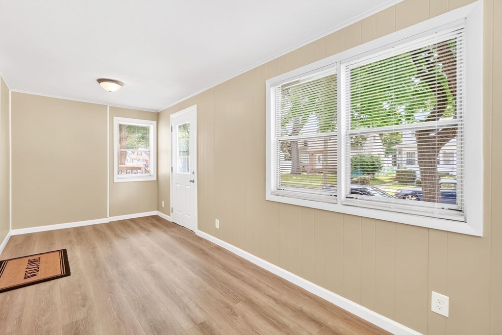 120-122 Larkspur Street Springfield, MA 01108 - Photo 17 of 31