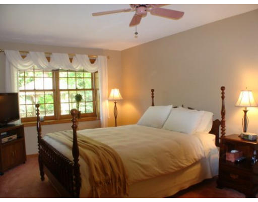 37 Countryside Road Grafton, MA 01536 - Photo 16 of 24 Gallery Image 16