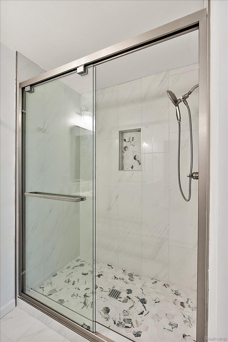 5033 Aintree Court Rochester, MI 48306 - Photo 37 of 64 Gorgeous new walk-in shower