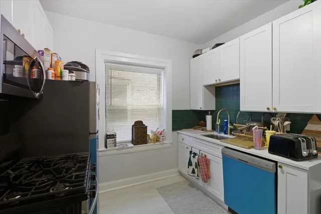 $2,395 | 1123 North Christiana Avenue, Unit 2S, Chicago, IL 60651