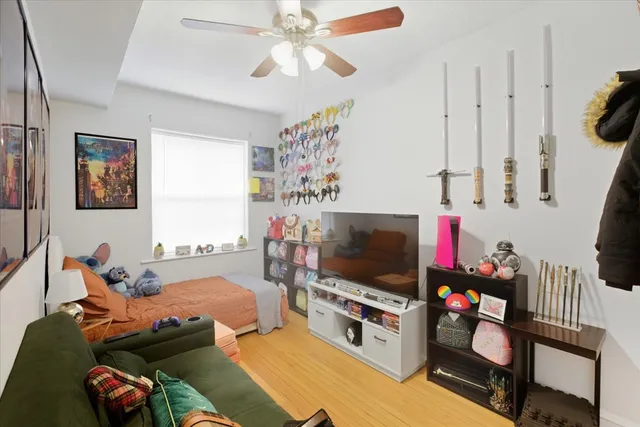 $2,395 | 1123 North Christiana Avenue, Unit 2S, Chicago, IL 60651