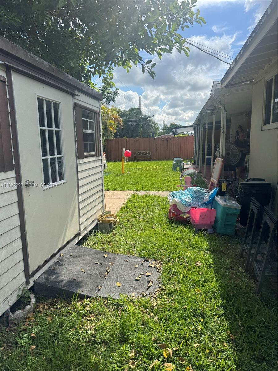 7741 Southwest 20th Street Miami, FL 33155 - Photo 24 of 27 Gallery Image 24