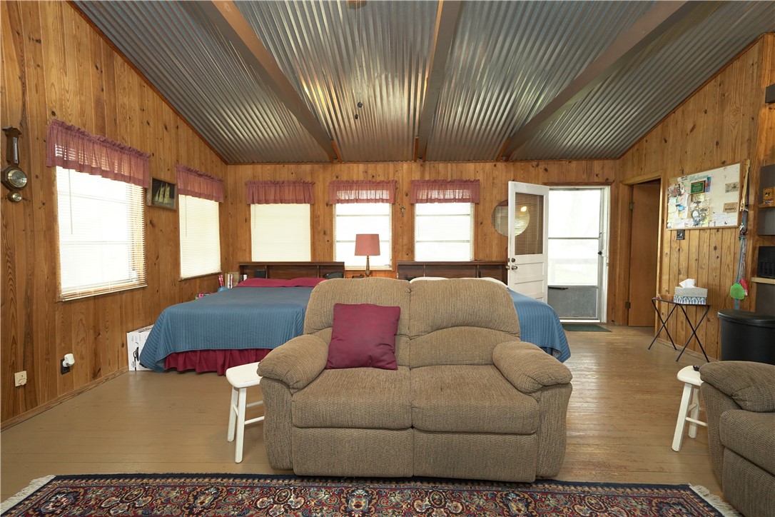 24857 Lakeview (cr 360) Mathis, TX 78368 - Photo 4 of 31 a living room with furniture and a large window