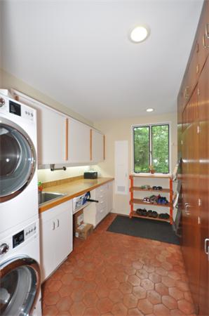 21 Moon Hill Road Lexington, MA 02421 - Photo 15 of 17 a kitchen with a sink and a stove top oven