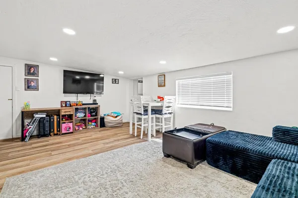 $850,000 | 1432 Page Court, Modesto, CA 95354