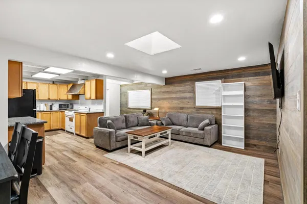 $850,000 | 1432 Page Court, Modesto, CA 95354