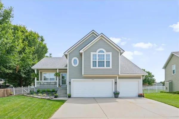 $410,000 | 707 Joseph Street, Liberty, MO 64068