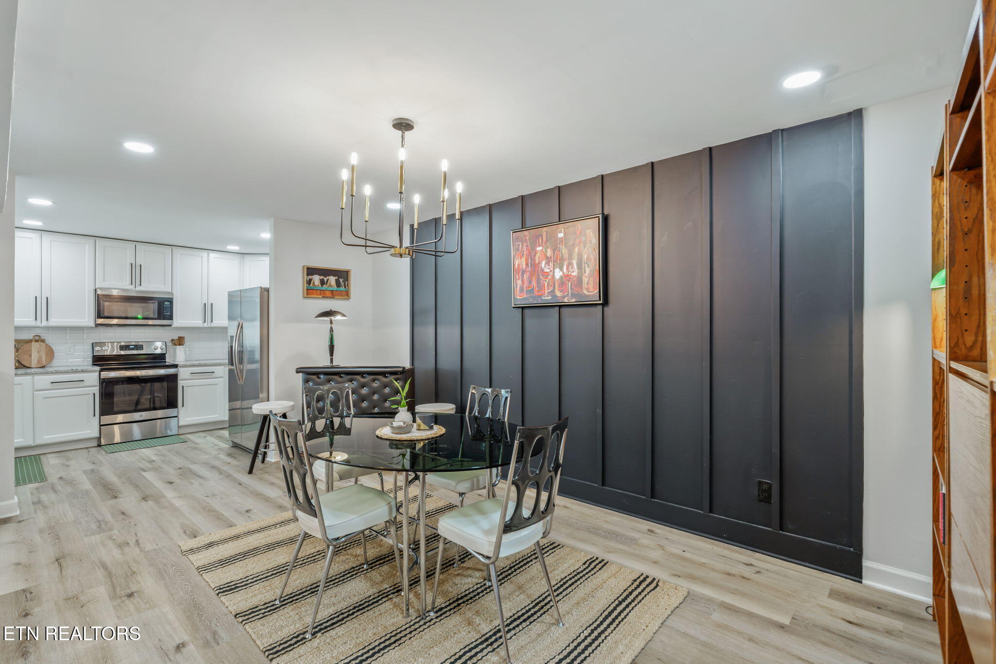 1900 Ridgecrest Drive, Unit 201 Knoxville, TN 37918 - Photo 12 of 30 15-web-or-mls-1900 Ridgecrest Drive #201