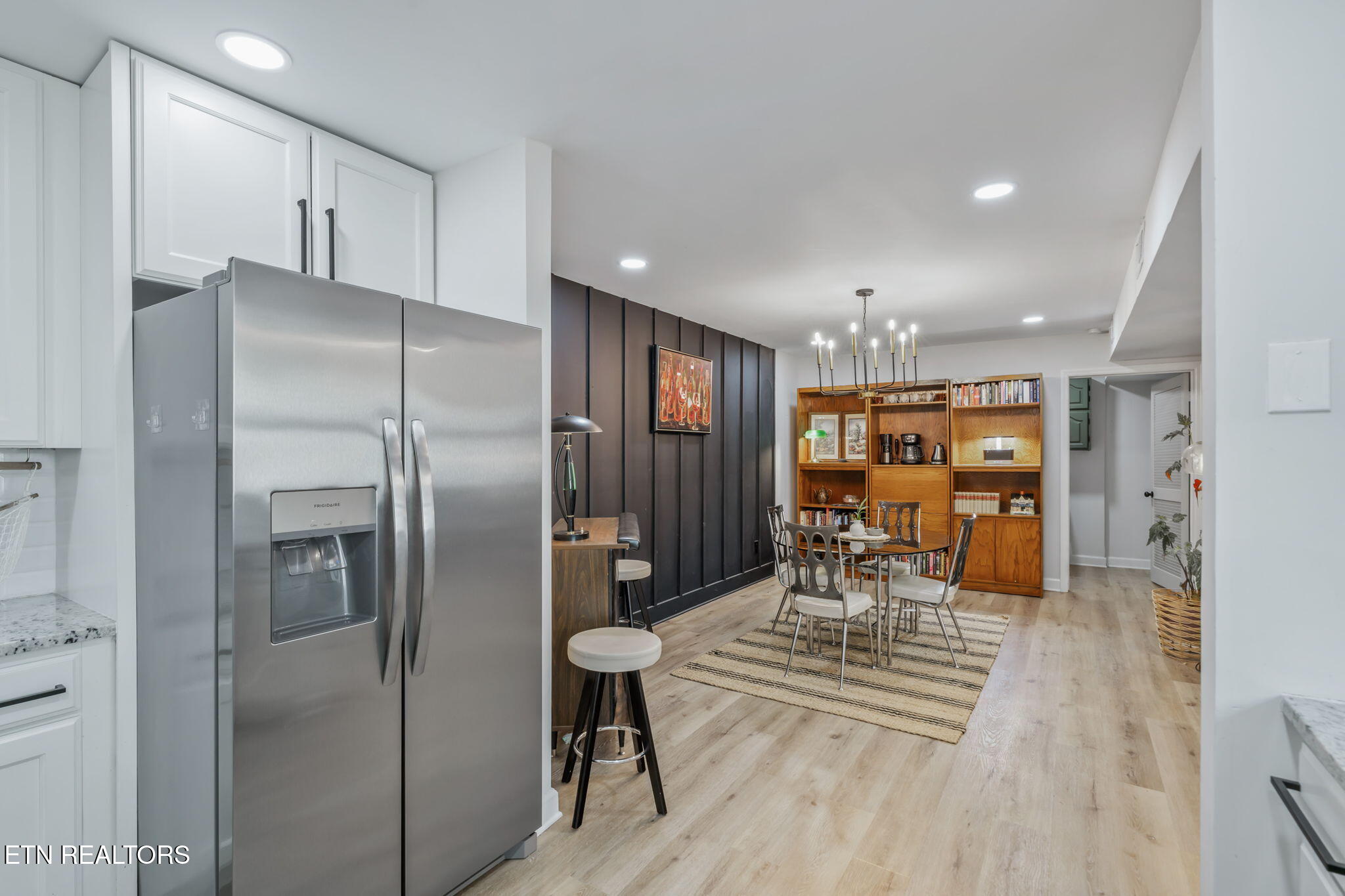 1900 Ridgecrest Drive, Unit 201 Knoxville, TN 37918 - Photo 16 of 30 19-web-or-mls-1900 Ridgecrest Drive #201