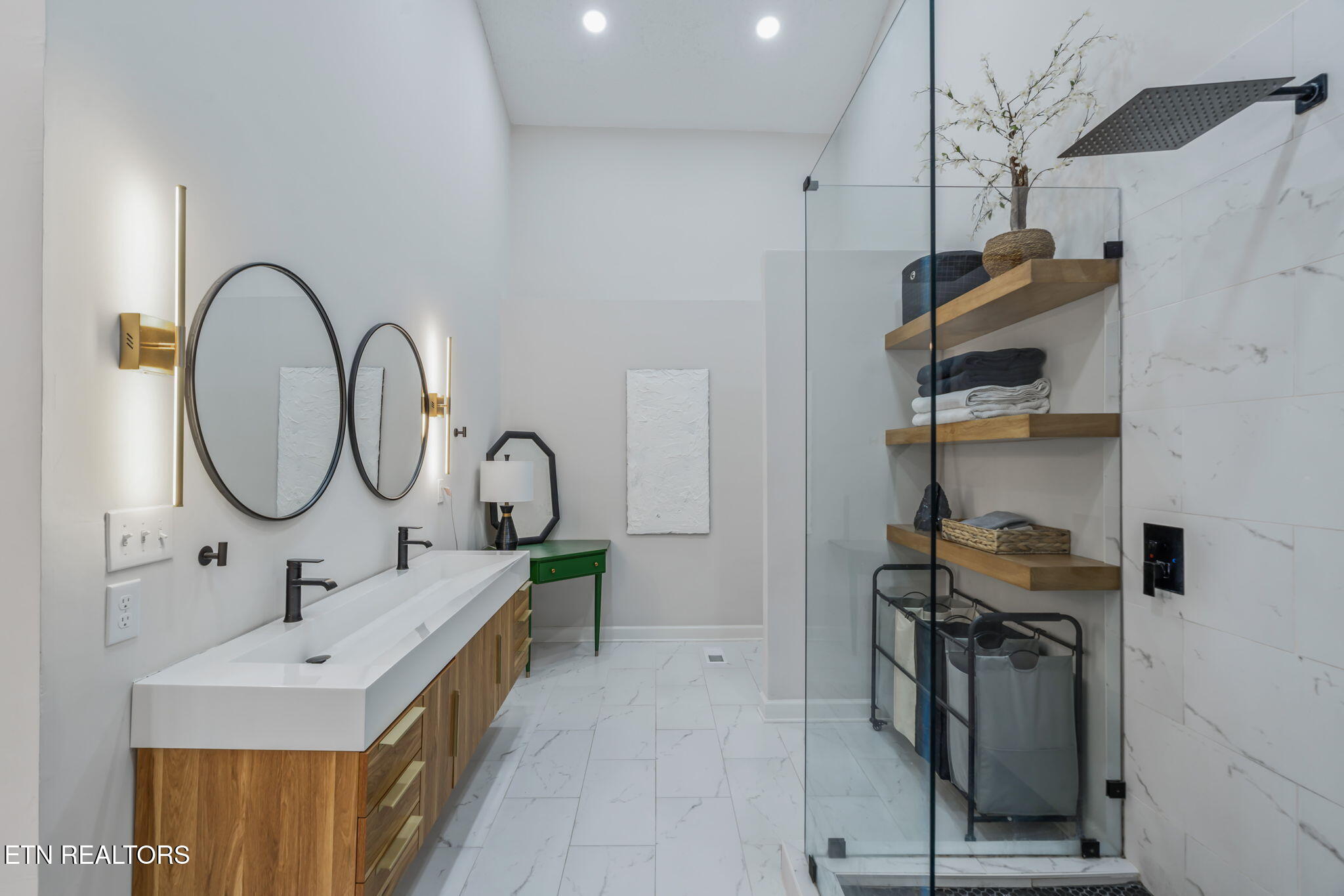 1900 Ridgecrest Drive, Unit 201 Knoxville, TN 37918 - Photo 20 of 30 23-web-or-mls-1900 Ridgecrest Drive #201