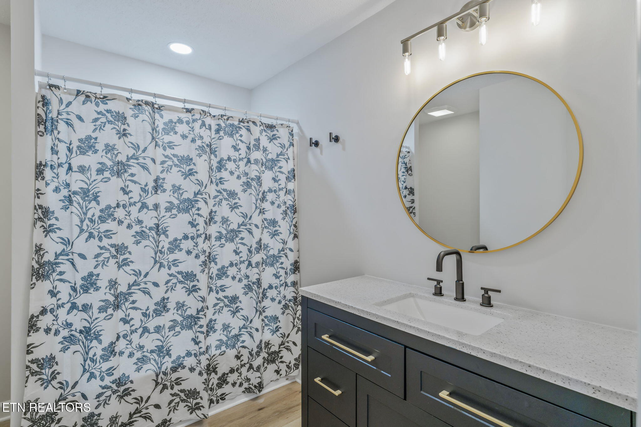 1900 Ridgecrest Drive, Unit 201 Knoxville, TN 37918 - Photo 28 of 30 31-web-or-mls-1900 Ridgecrest Drive #201