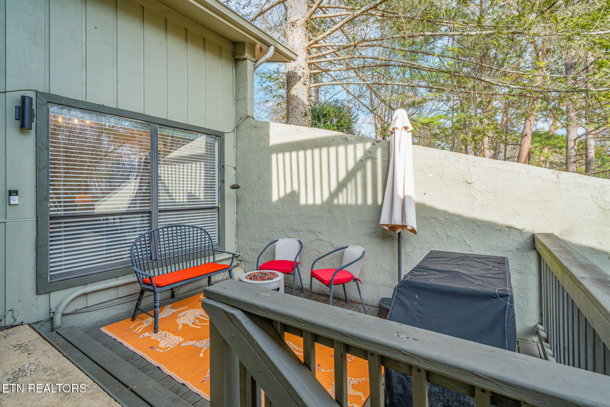 1900 Ridgecrest Drive, Unit 201 Knoxville, TN 37918 - Photo 4 of 30 7-web-or-mls-1900 Ridgecrest Drive #201-