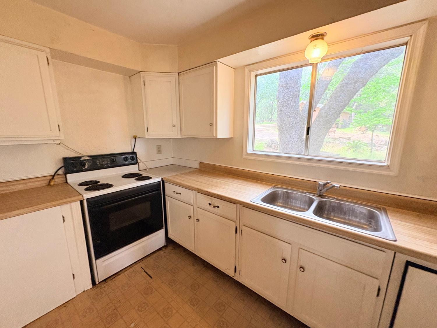 12063 Woodacre Road Grass Valley, CA 95949 - Photo 5 of 73