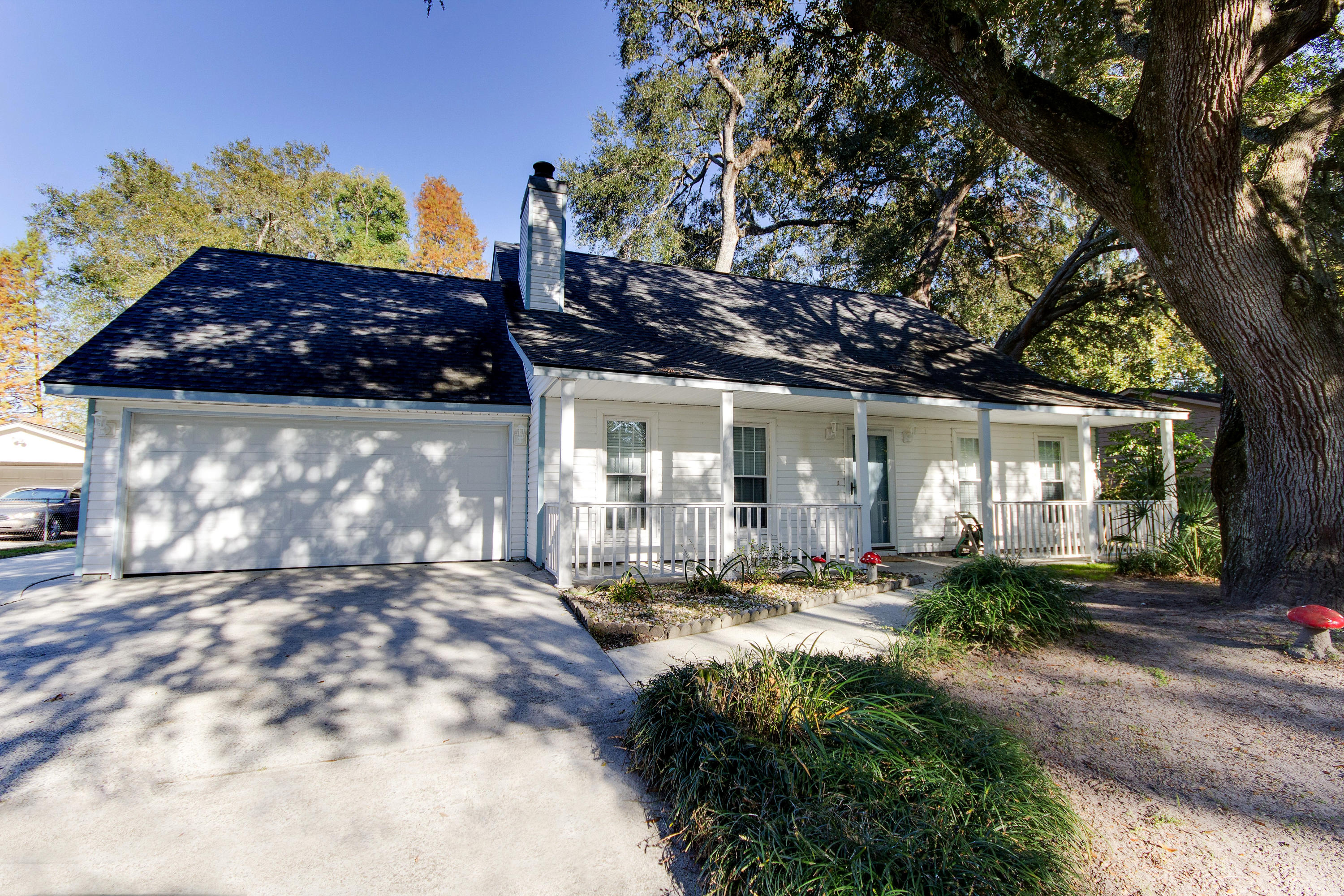 5884 Ryans Bluff Road North Charleston, SC 29418 - Photo 2 of 29 4