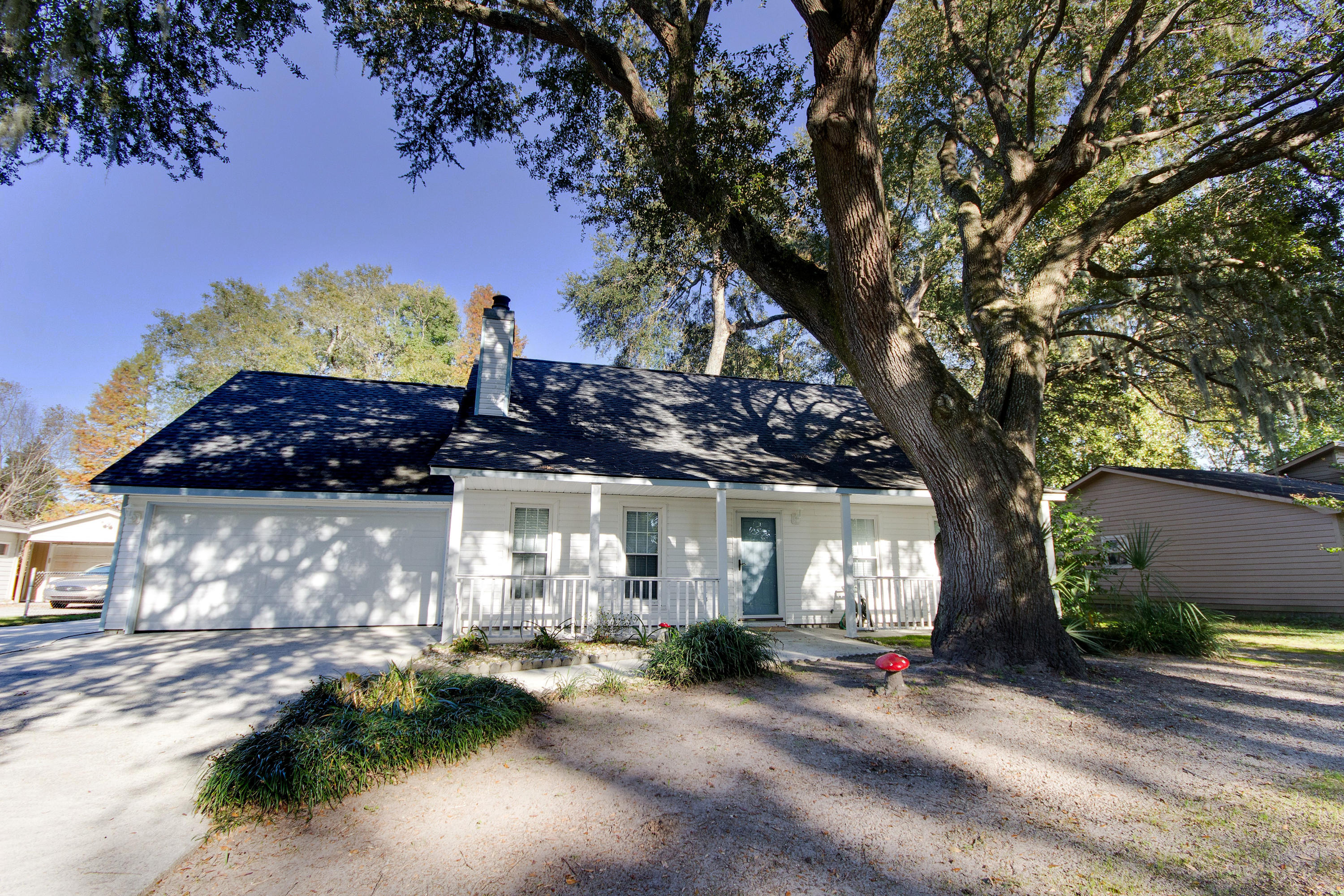 5884 Ryans Bluff Road North Charleston, SC 29418 - Photo 4 of 29 2