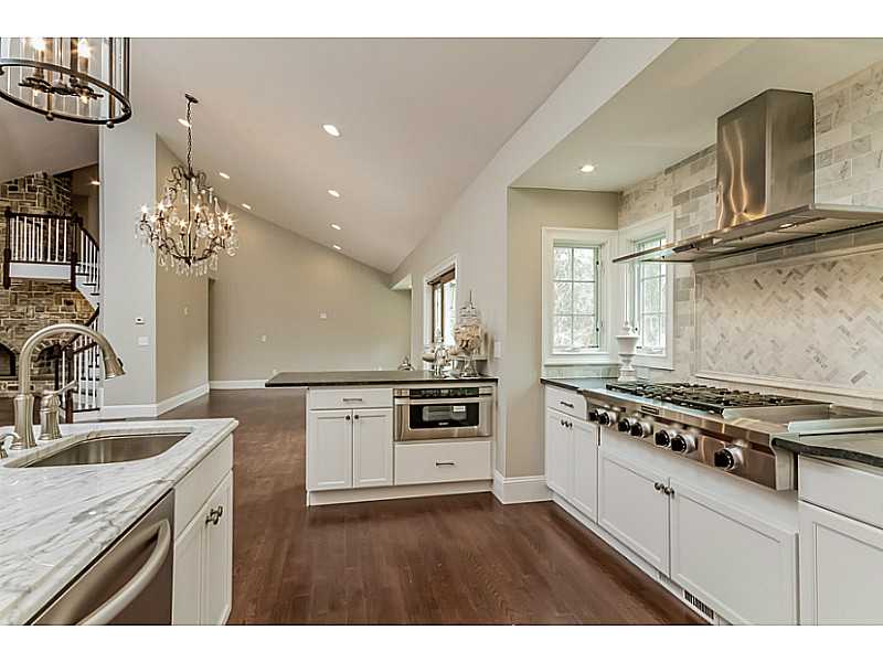 29 Water Valley Road Scituate, RI 02831 - Photo 11 of 25 Kitchen.