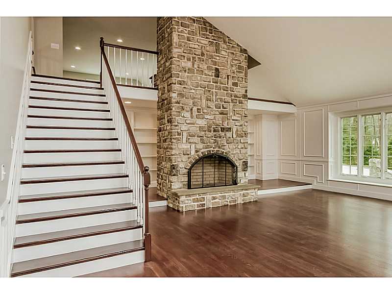 29 Water Valley Road Scituate, RI 02831 - Photo 13 of 25 Den/Family/Great Room.