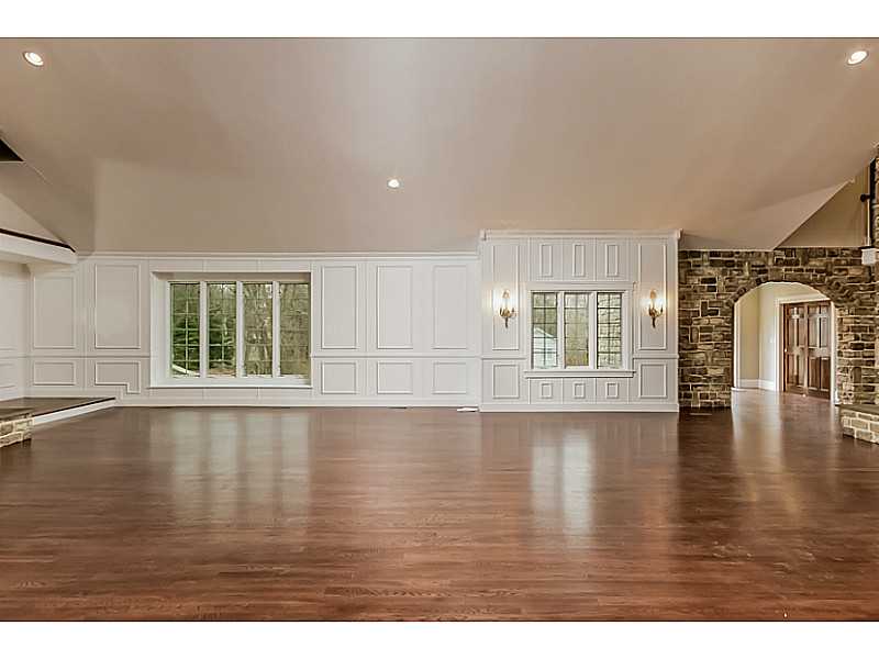 29 Water Valley Road Scituate, RI 02831 - Photo 17 of 25 Living Room.
