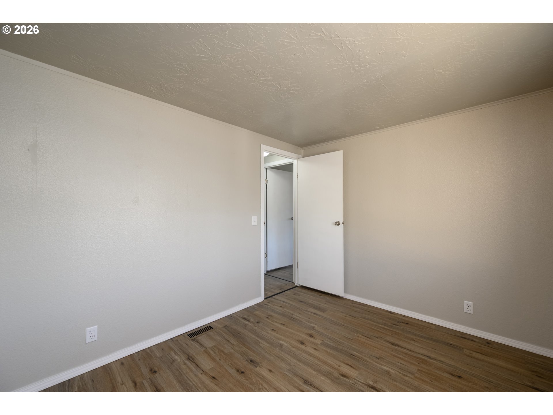 520 Shadow Ranch Lane Roseburg, OR 97470 - Photo 31 of 32 Bedroom