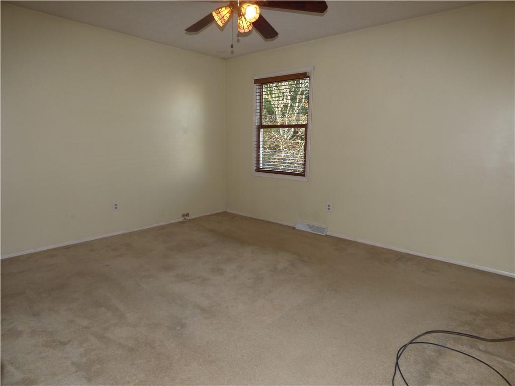 527 Ridge Avenue Springdale, PA 15144 - Photo 11 of 25 Gallery Image 11