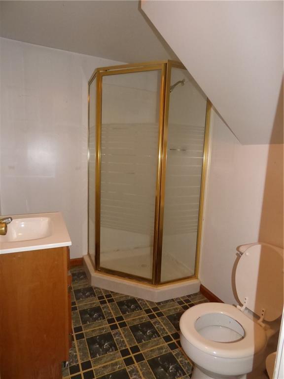 527 Ridge Avenue Springdale, PA 15144 - Photo 17 of 25 Gallery Image 17
