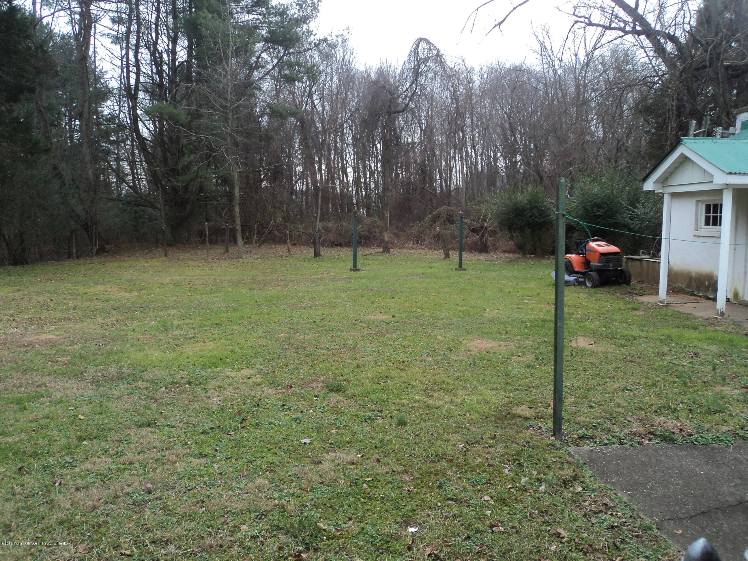 11 Sunset Road Burlington, NJ 08016 - Photo 4 of 20 DSC06404