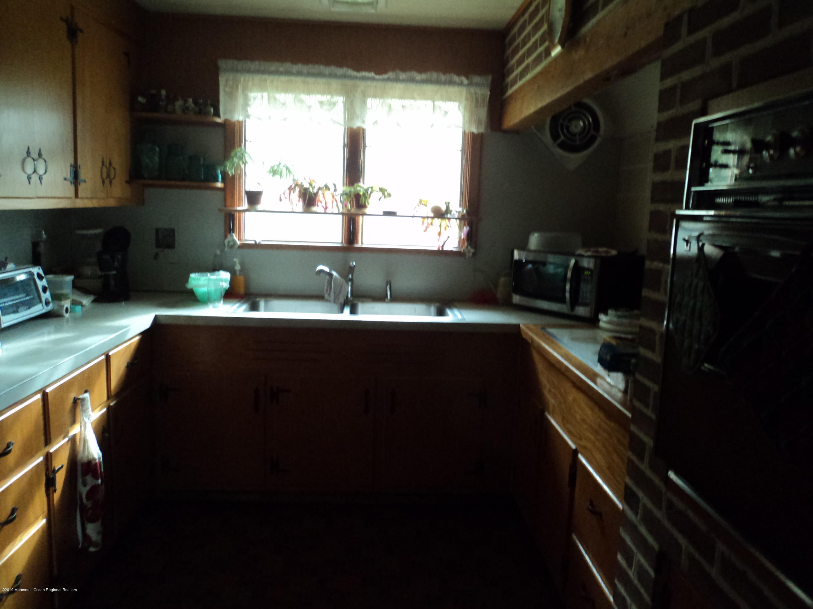 11 Sunset Road Burlington, NJ 08016 - Photo 9 of 20 DSC06393