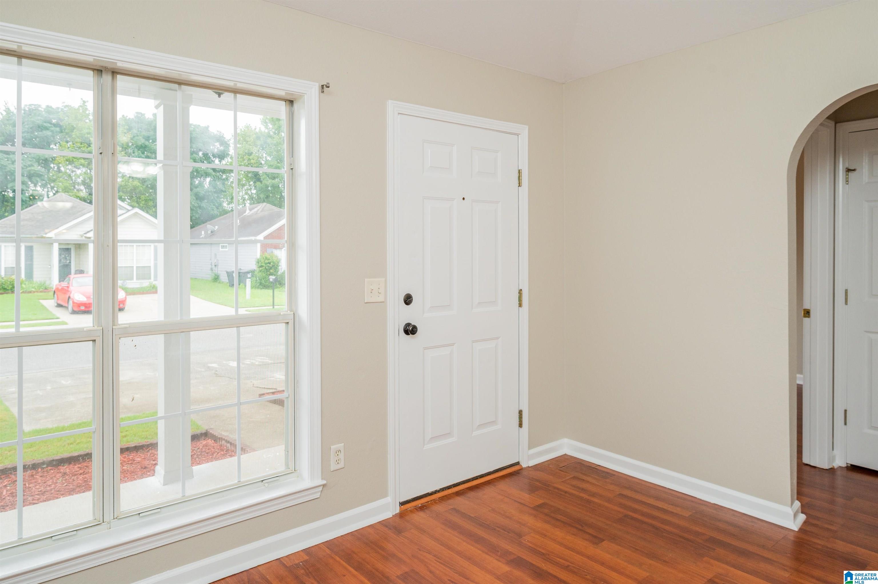 512 Walker Road Pelham, AL 35124 - Photo 5 of 40