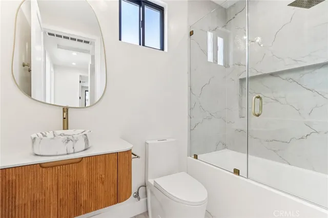 $1,689,500 | 8006 Lloyd Avenue, North Hollywood, CA 91605