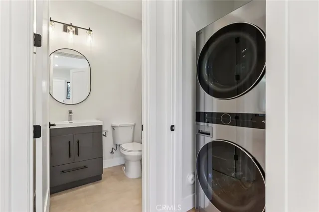 $1,689,500 | 8006 Lloyd Avenue, North Hollywood, CA 91605