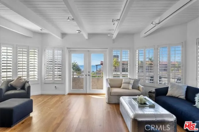 $24,950 | 712 Highland Avenue, Manhattan Beach, CA 90266