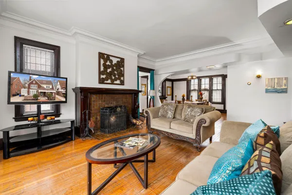 $250,000 | 561 East Grand Boulevard, Detroit, MI 48207