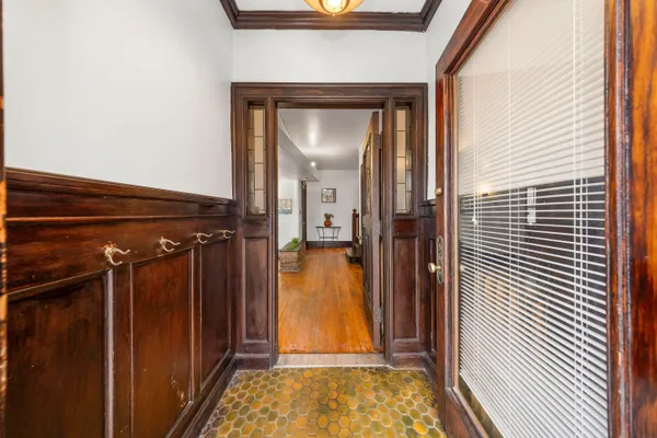 $250,000 | 561 East Grand Boulevard, Detroit, MI 48207