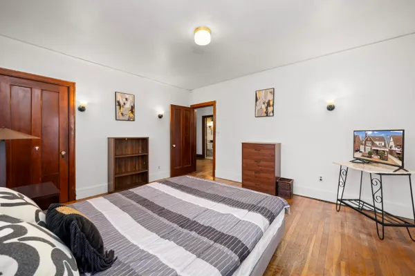 $250,000 | 561 East Grand Boulevard, Detroit, MI 48207