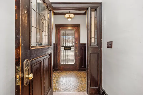 $250,000 | 561 East Grand Boulevard, Detroit, MI 48207