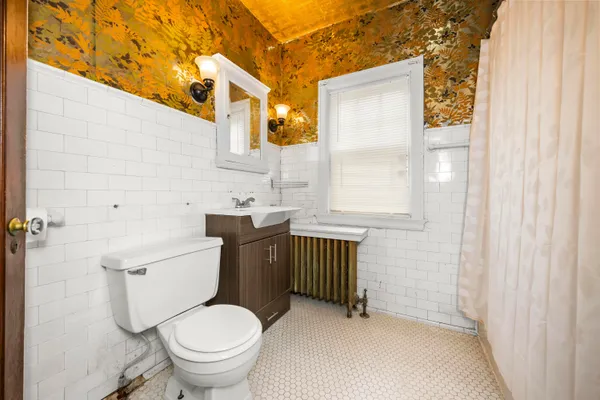 $250,000 | 561 East Grand Boulevard, Detroit, MI 48207