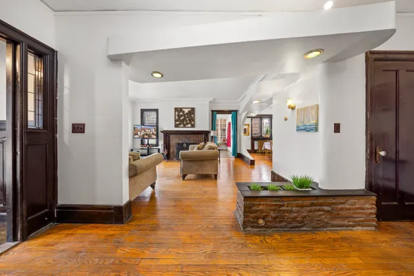 $250,000 | 561 East Grand Boulevard, Detroit, MI 48207