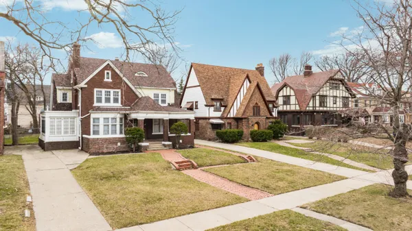 $250,000 | 561 East Grand Boulevard, Detroit, MI 48207