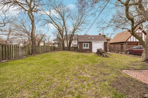 $250,000 | 561 East Grand Boulevard, Detroit, MI 48207