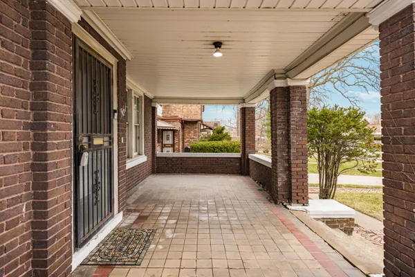 $250,000 | 561 East Grand Boulevard, Detroit, MI 48207