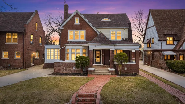 $250,000 | 561 East Grand Boulevard, Detroit, MI 48207