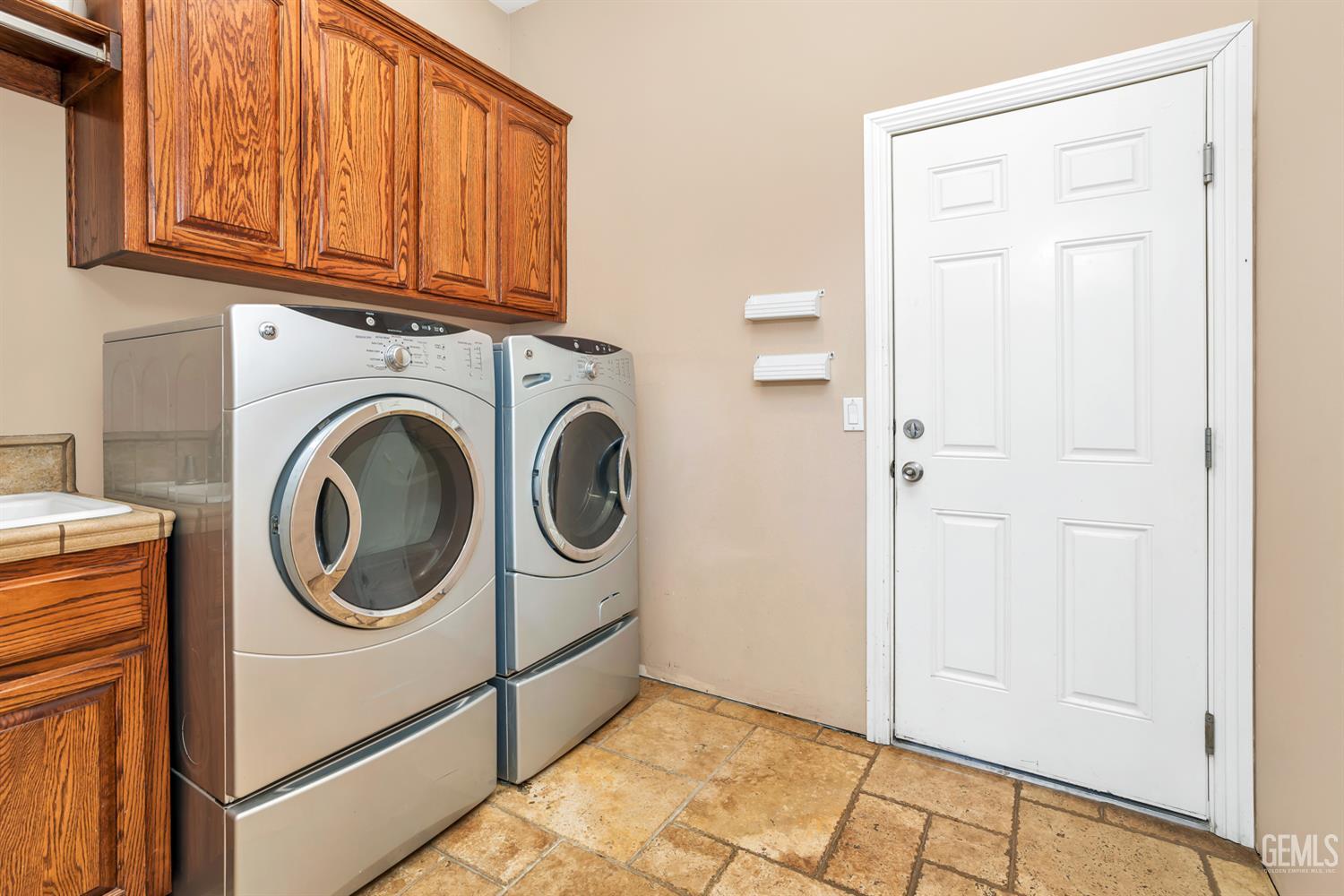 Undisclosed Address Tehachapi, CA 93561 - Photo 36 of 39