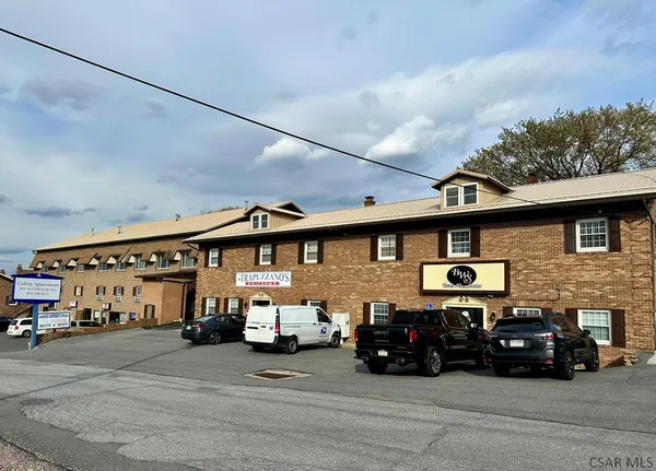 $895 | 907 Old Scalp Avenue, Unit 202, Johnstown, PA 15904