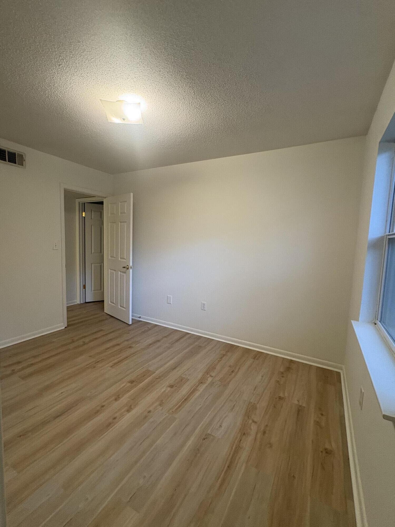 61 8th Street Shalimar, FL 32579 - Photo 27 of 38 bedroom3