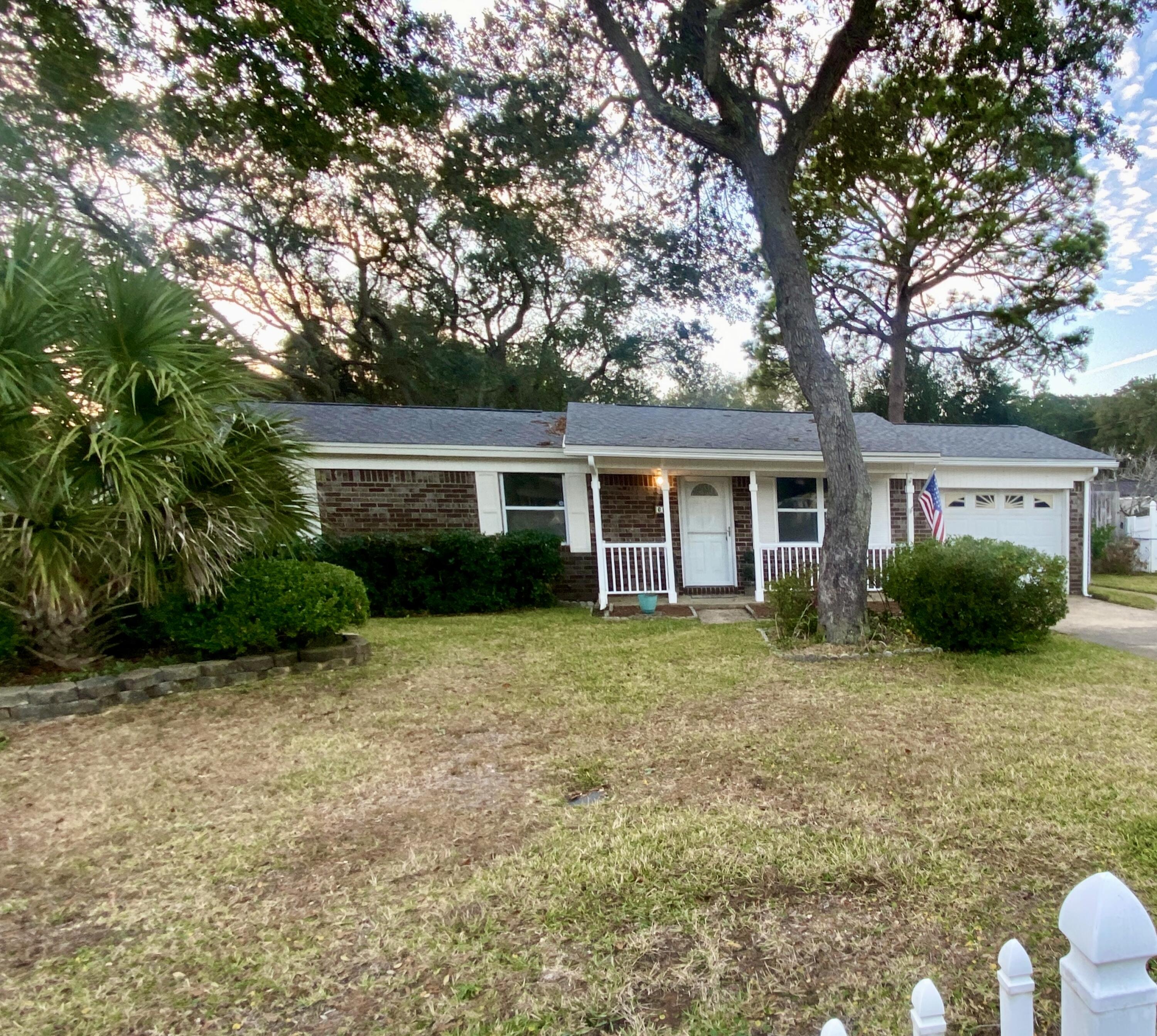 61 8th Street Shalimar, FL 32579 - Photo 36 of 38 front2