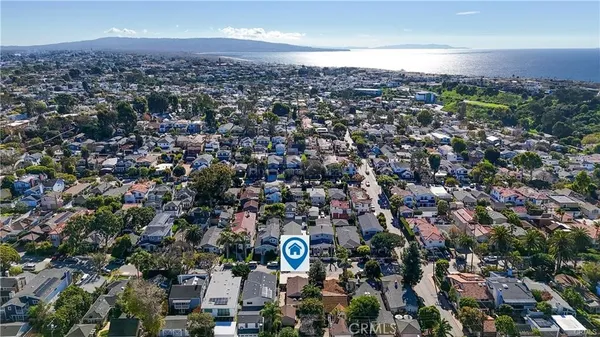 an aerial view of multiple house