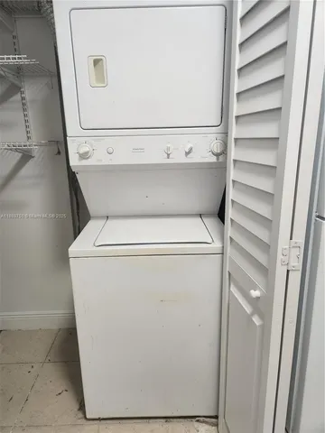 a close up view of washer and dryer