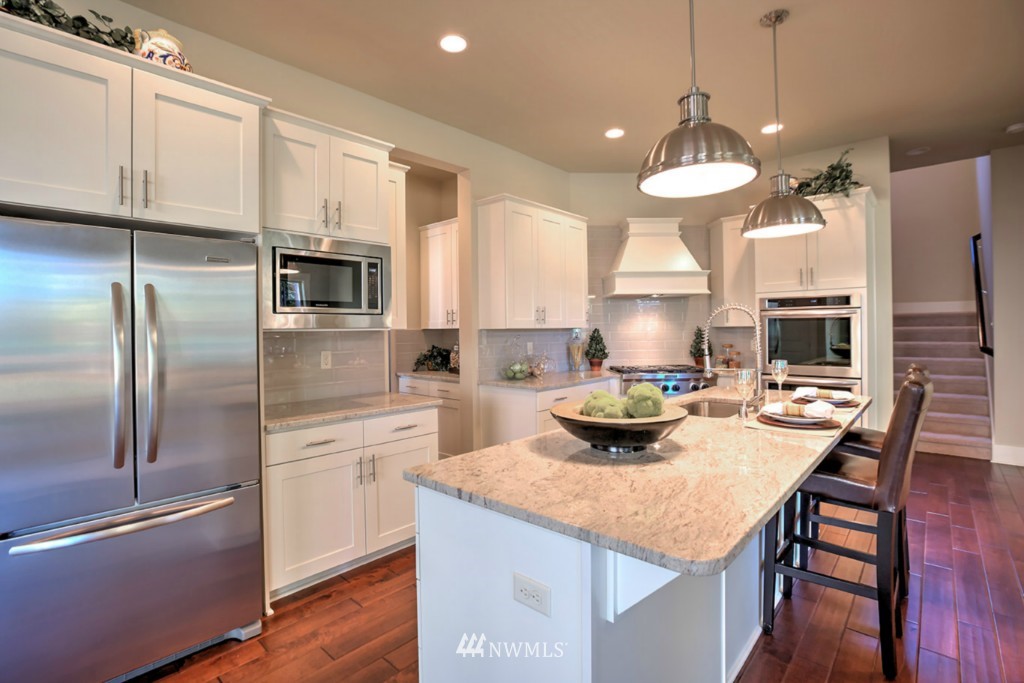 6522 Northeast 1st Street Renton, WA 98059 - Photo 6 of 6